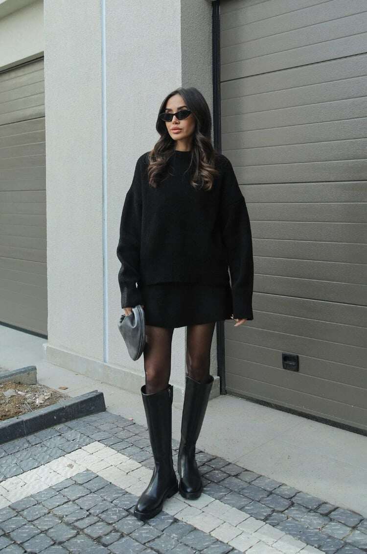Conjunto elegante de camisola e saia casual